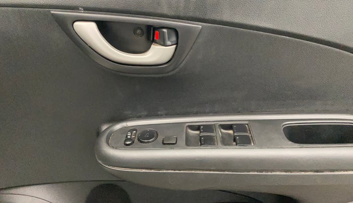 2017 Honda Brio VX AT, Petrol, Automatic, 50,114 km, Driver Side Door Panels Control