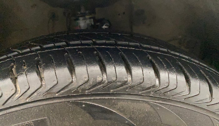 2017 Honda Brio VX AT, Petrol, Automatic, 50,114 km, Right Front Tyre Tread