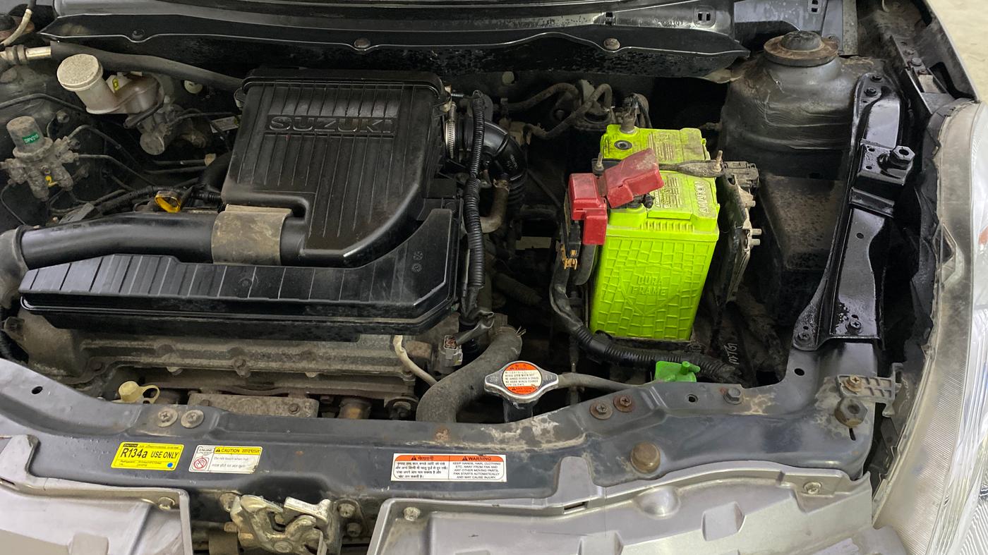 2014 Maruti Swift VXI, Petrol, Manual, 32,907 km, Engine View - Left
