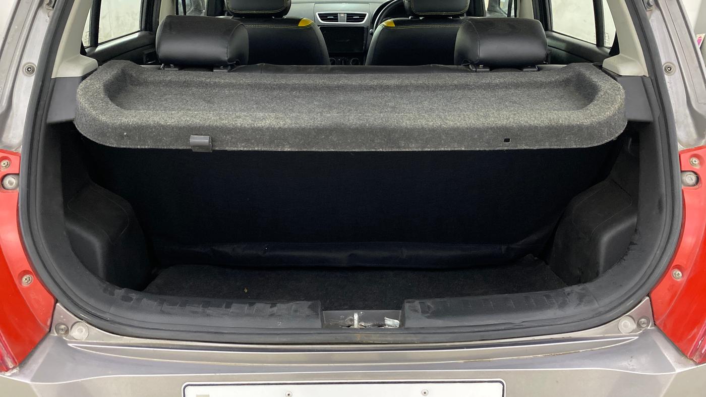 2014 Maruti Swift VXI, Petrol, Manual, 32,907 km, Boot Inside