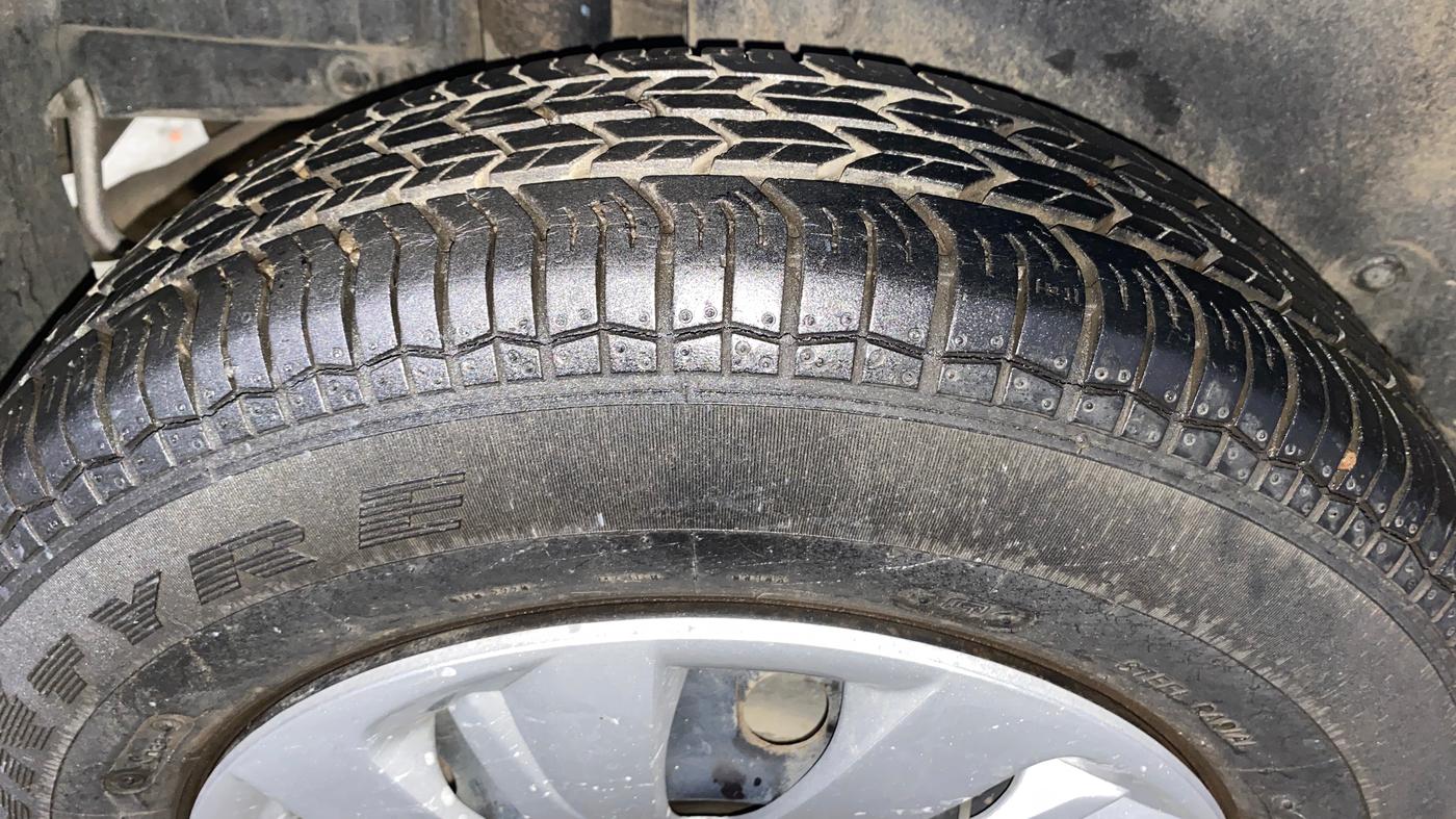 2014 Maruti Swift VXI, Petrol, Manual, 32,907 km, Right Rear Tyre Tread