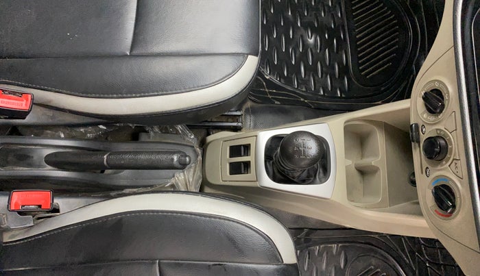 2014 Maruti Alto K10 VXI, Petrol, Manual, 45,415 km, Gear Lever