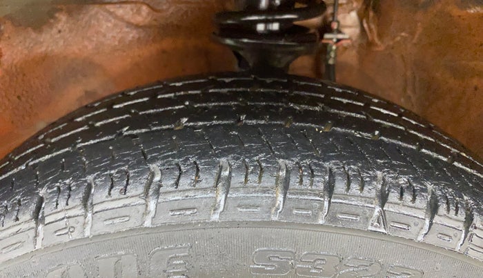 2014 Maruti Alto K10 VXI, Petrol, Manual, 45,415 km, Left Front Tyre Tread