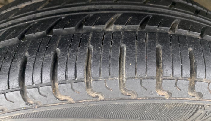 2015 Maruti Wagon R 1.0 VXI, Petrol, Manual, 59,553 km, Right Rear Tyre Tread