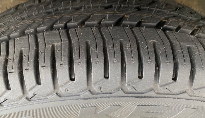 2015 Maruti Wagon R 1.0 VXI, Petrol, Manual, 59,553 km, Left Front Tyre Tread