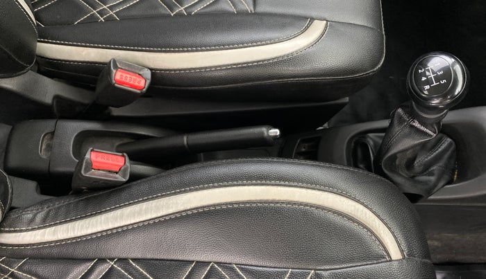 2015 Maruti Wagon R 1.0 VXI, Petrol, Manual, 59,553 km, Gear Lever