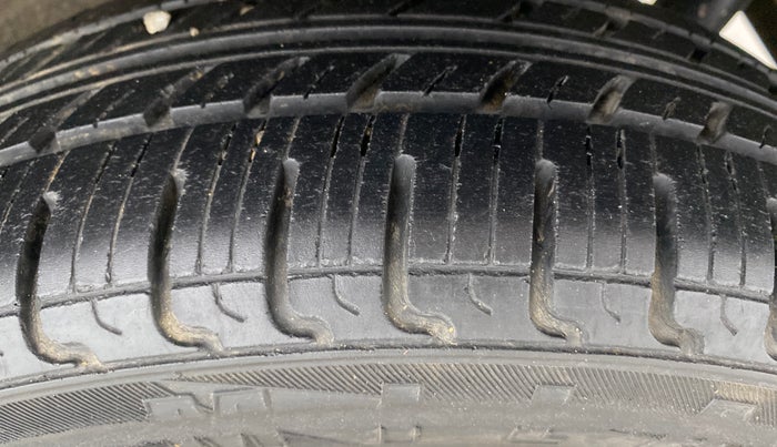 2015 Maruti Wagon R 1.0 VXI, Petrol, Manual, 59,553 km, Left Rear Tyre Tread