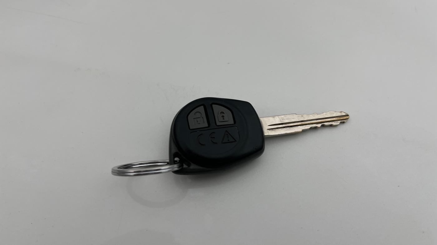 2023 Maruti BREZZA VXI SMART HYBRID, Petrol, Manual, 51,609 km, Key Close Up