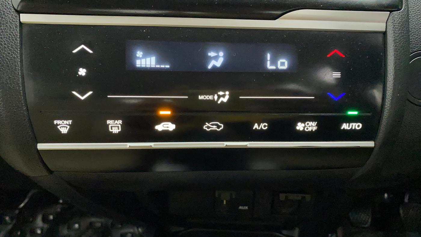 2017 Honda Jazz 1.2L I-VTEC V, Petrol, Manual, 48,733 km, Automatic Climate Control