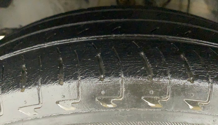 2017 Honda Jazz 1.2L I-VTEC V, Petrol, Manual, 48,733 km, Left Front Tyre Tread