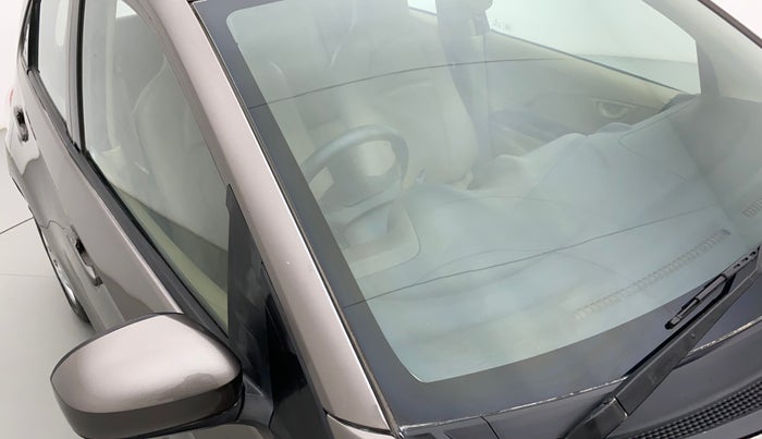2013 Honda Brio S MT, Petrol, Manual, 27,460 km, Right A pillar - Paint is slightly faded