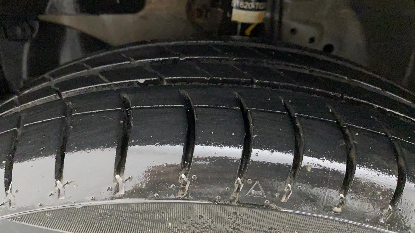 2013 Honda Brio S MT, Petrol, Manual, 27,460 km, Left Front Tyre Tread