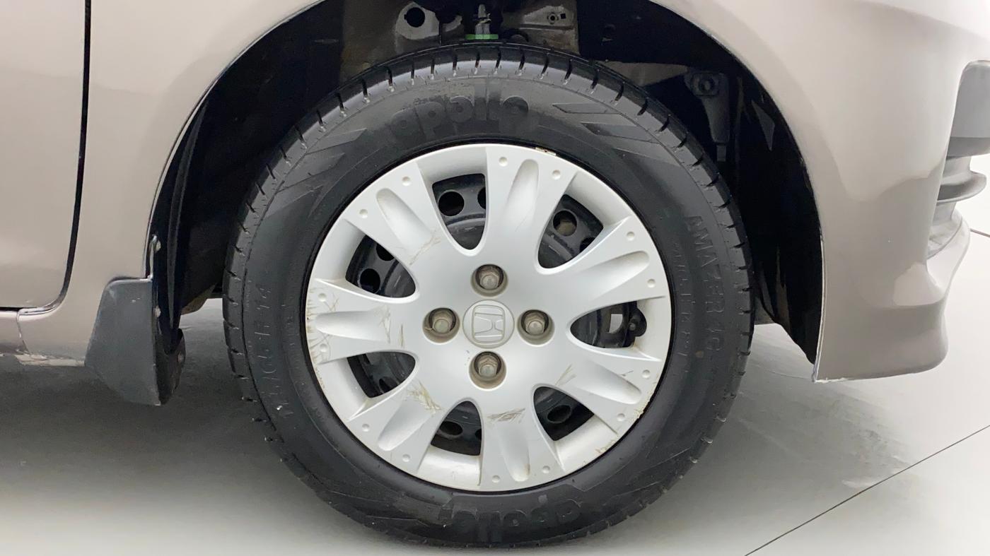 2013 Honda Brio S MT, Petrol, Manual, 27,460 km, Right Front Wheel