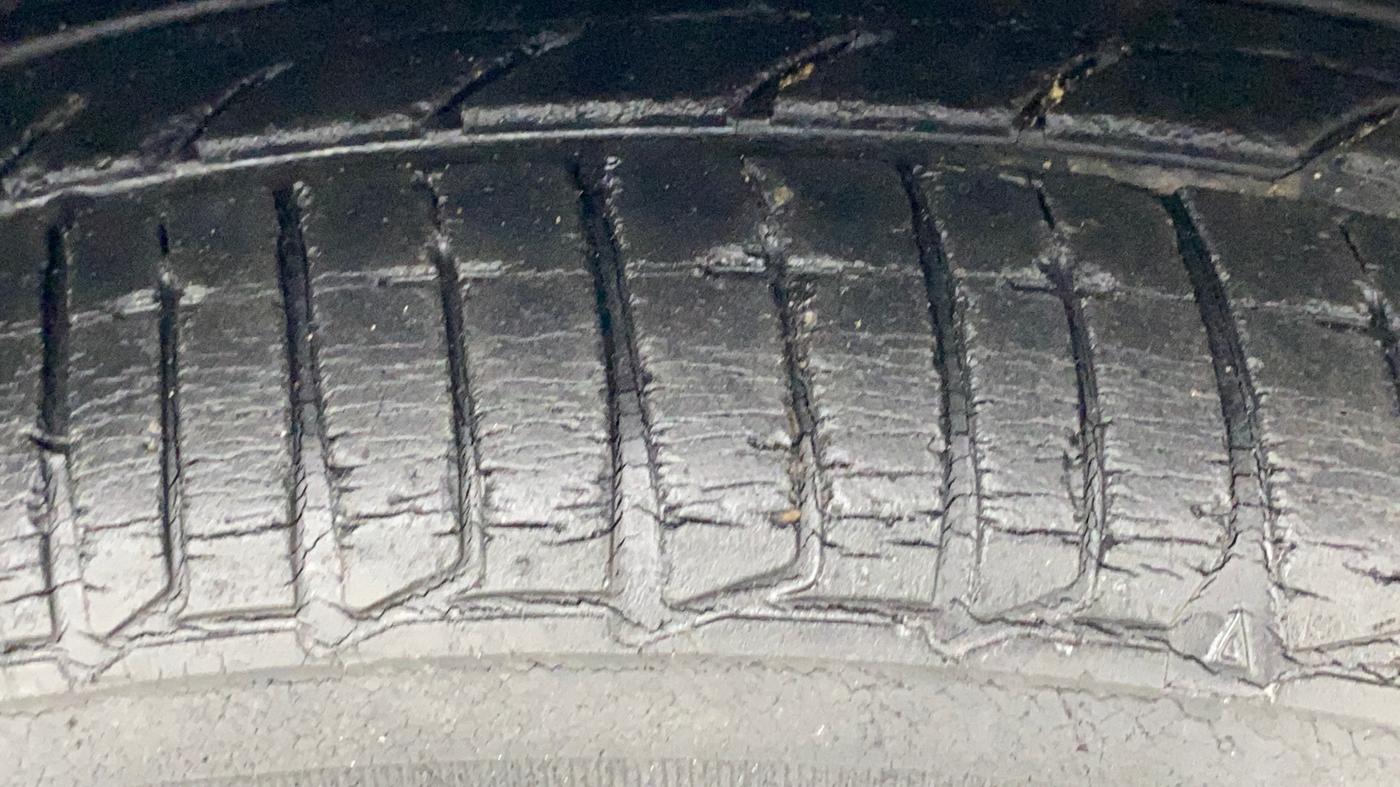 2014 Nissan Micra XV CVT, Petrol, Automatic, 17,811 km, Right Front Tyre Tread