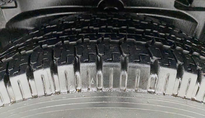 2018 Tata Hexa Varicor 320 XE, Diesel, Manual, 16,508 km, Left Rear Tyre Tread
