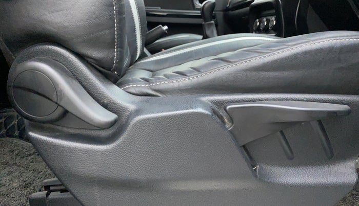 2018 Tata Hexa Varicor 320 XE, Diesel, Manual, 16,508 km, Driver Side Adjustment Panel