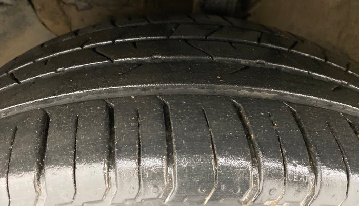 2016 Hyundai Creta 1.6 SX PLUS PETROL, Petrol, Manual, 82,962 km, Left Front Tyre Tread