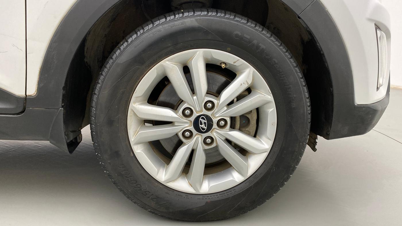 2016 Hyundai Creta 1.6 SX PLUS PETROL, Petrol, Manual, 82,962 km, Right Front Wheel