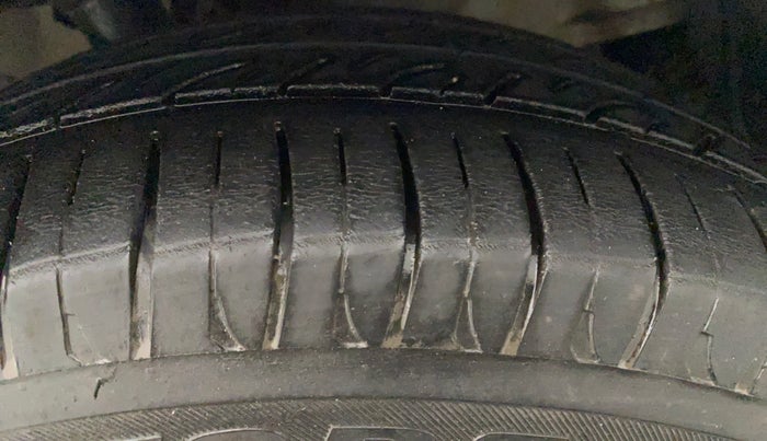 2016 Honda Amaze 1.2L I-VTEC E OPT, Petrol, Manual, 83,762 km, Left Front Tyre Tread