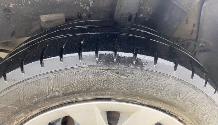 2014 Hyundai Grand i10 MAGNA 1.2 KAPPA VTVT, Petrol, Manual, 71,989 km, Left Rear Tyre Tread