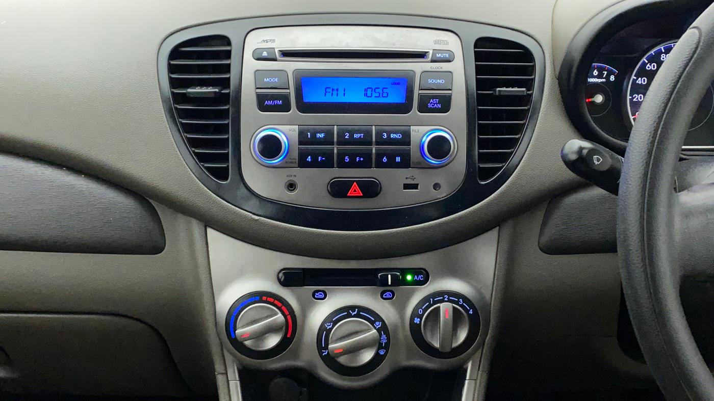 2015 Hyundai i10 MAGNA 1.1, Petrol, Manual, 74,053 km, Air Conditioner