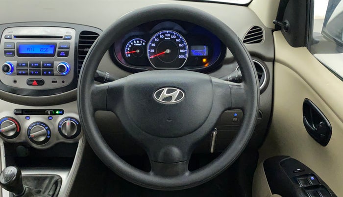 2015 Hyundai i10 MAGNA 1.1, Petrol, Manual, 74,053 km, Steering Wheel Close Up