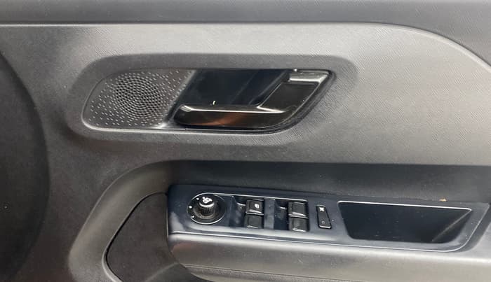 2024 Tata PUNCH ADVENTURE MT, Petrol, Manual, 15,356 km, Driver Side Door Panels Control