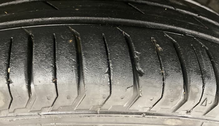 2024 Tata PUNCH ADVENTURE MT, Petrol, Manual, 15,356 km, Left Front Tyre Tread