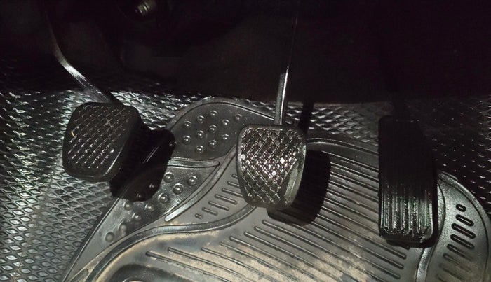 2015 Honda Amaze 1.2L I-VTEC S, Petrol, Manual, 65,964 km, Pedals