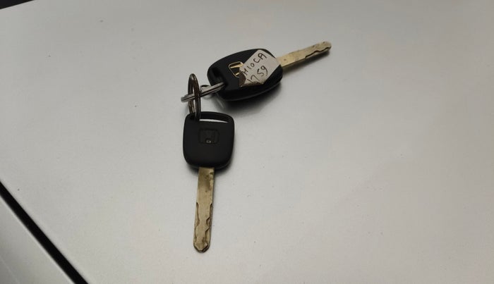 2015 Honda Amaze 1.2L I-VTEC S, Petrol, Manual, 65,964 km, Key Close Up