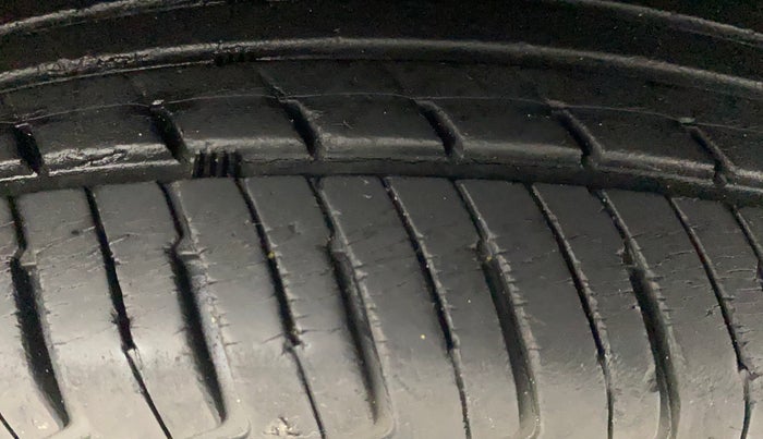 2018 Renault Kwid RXT 1.0, Petrol, Manual, 34,566 km, Left Rear Tyre Tread