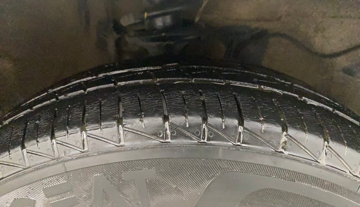 2023 Maruti Alto LXI OPT CNG, CNG, Manual, 19,015 km, Right Front Tyre Tread