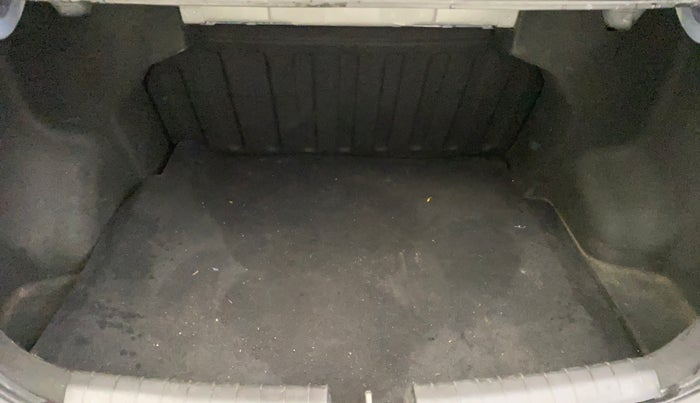 2015 Hyundai Xcent S 1.2, Petrol, Manual, 86,802 km, Boot Inside