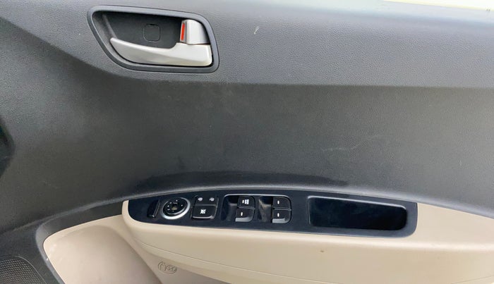 2015 Hyundai Xcent S 1.2, Petrol, Manual, 86,802 km, Driver Side Door Panels Control