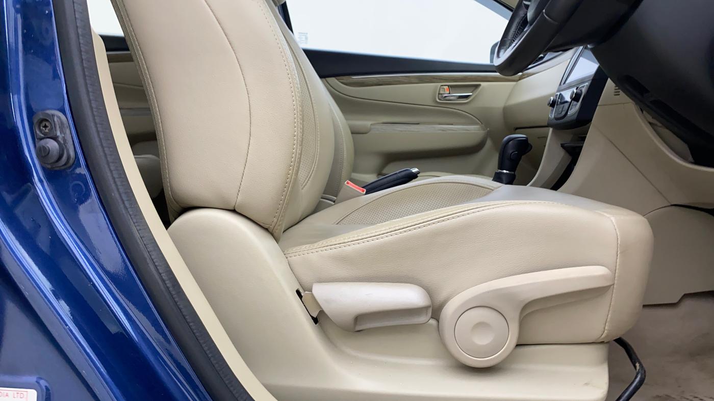 2020 Maruti Ciaz ALPHA  AT 1.5 SHVS PETROL, Petrol, Automatic, 14,845 km, Driver Side Adjustment Panel