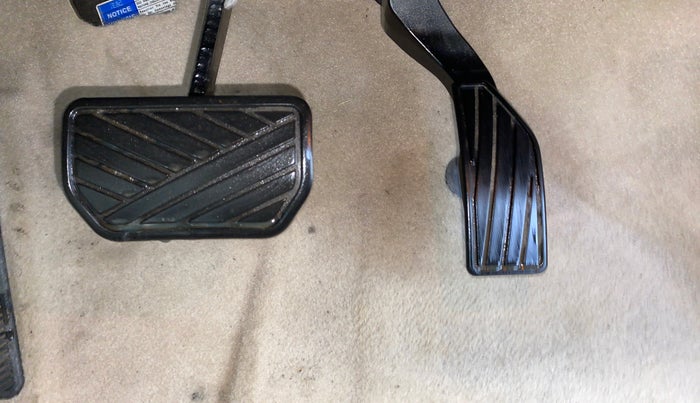 2020 Maruti Ciaz ALPHA  AT 1.5 SHVS PETROL, Petrol, Automatic, 14,845 km, Pedals