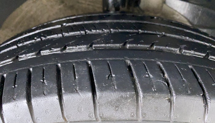2020 MG HECTOR SHARP DCT PETROL, Petrol, Automatic, 34,505 km, Right Front Tyre Tread