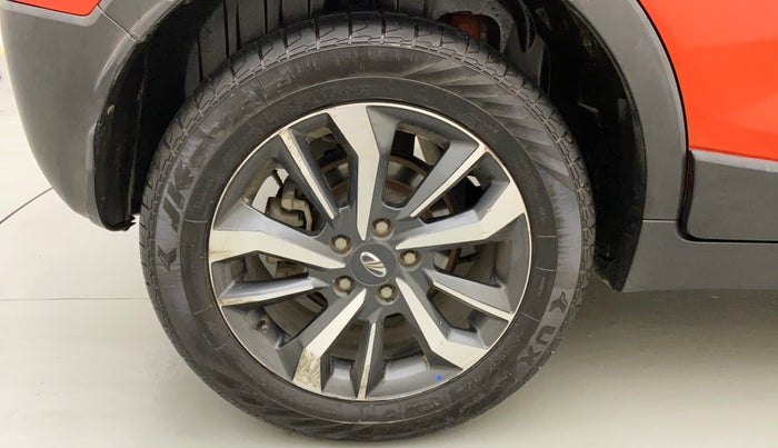2019 Mahindra XUV300 W8 (O) 1.2 PETROL, Petrol, Manual, 58,737 km, Right Rear Wheel