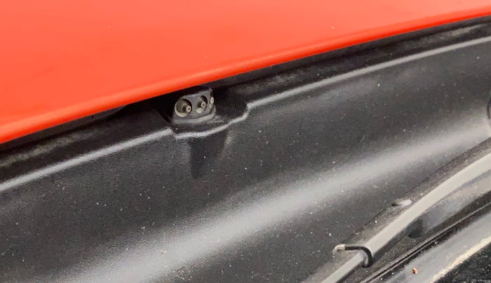 2019 Mahindra XUV300 W8 (O) 1.2 PETROL, Petrol, Manual, 58,737 km, Front windshield - Wiper nozzle not functional