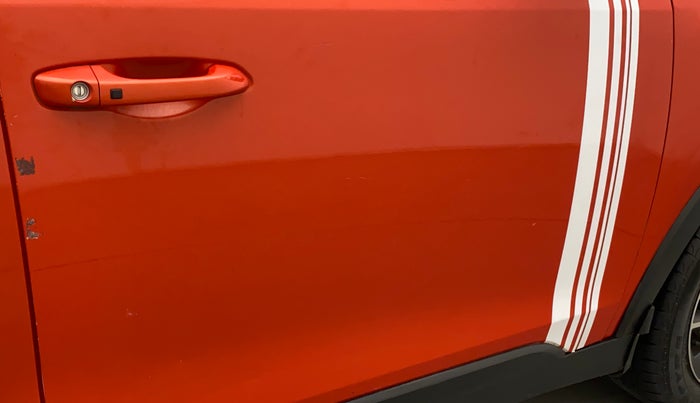 2019 Mahindra XUV300 W8 (O) 1.2 PETROL, Petrol, Manual, 58,737 km, Driver-side door - Minor scratches