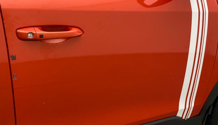 2019 Mahindra XUV300 W8 (O) 1.2 PETROL, Petrol, Manual, 58,737 km, Driver-side door - Slightly dented