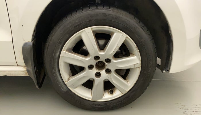 2011 Volkswagen Polo HIGHLINE1.2L, Petrol, Manual, 92,316 km, Right Front Wheel