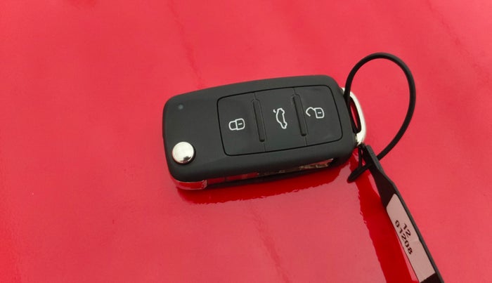 2022 Volkswagen Polo HIGHLINE PLUS 1.0L TSI, Petrol, Manual, 32,219 km, Key Close Up