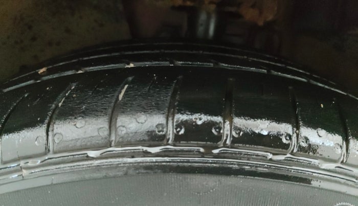 2022 Volkswagen Polo HIGHLINE PLUS 1.0L TSI, Petrol, Manual, 32,219 km, Left Front Tyre Tread