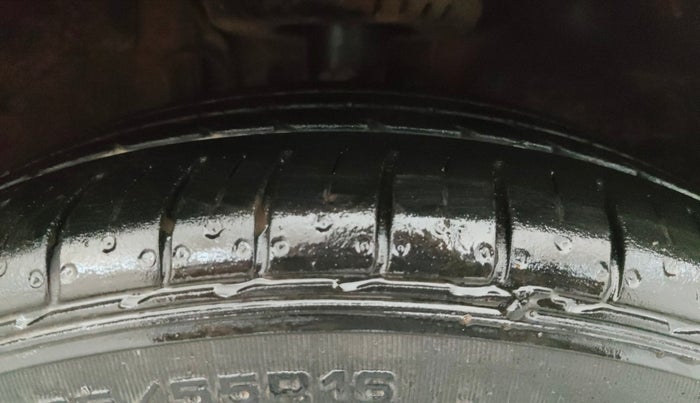 2022 Volkswagen Polo HIGHLINE PLUS 1.0L TSI, Petrol, Manual, 32,219 km, Right Front Tyre Tread