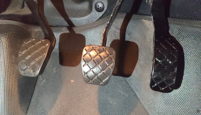 2022 Volkswagen Polo HIGHLINE PLUS 1.0L TSI, Petrol, Manual, 32,219 km, Pedals