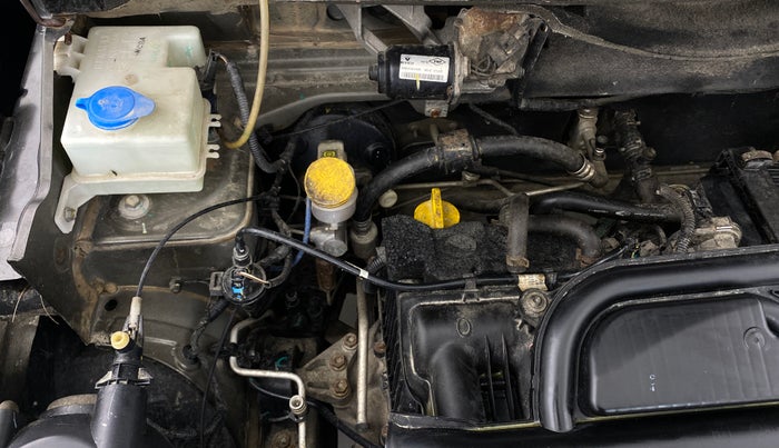 2017 Renault Kwid RXT 1.0, Petrol, Manual, 65,079 km, Engine View - Right