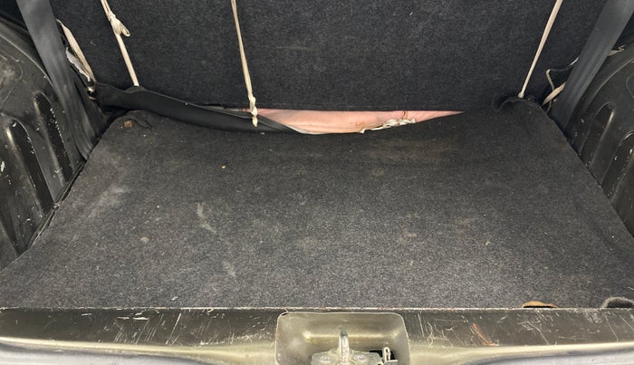 2017 Renault Kwid RXT 1.0, Petrol, Manual, 65,079 km, Boot Inside