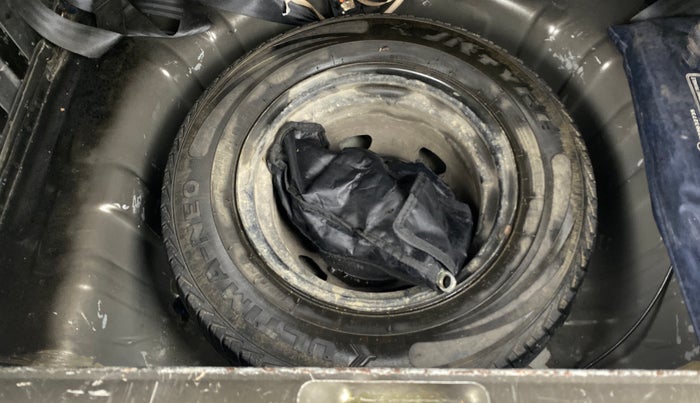 2017 Renault Kwid RXT 1.0, Petrol, Manual, 65,079 km, Spare Tyre