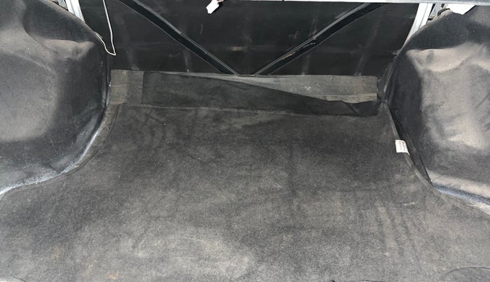 2014 Toyota Etios G, Petrol, Manual, 1,14,143 km, Boot Inside